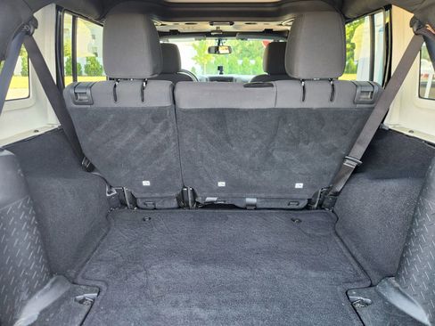 Used 2017 Jeep Wrangler Unlimited Sport w/ Quick Order Package 24S AWD/4WD image 42