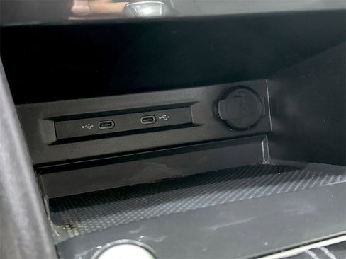 Used 2022 Volkswagen Tiguan S image 21