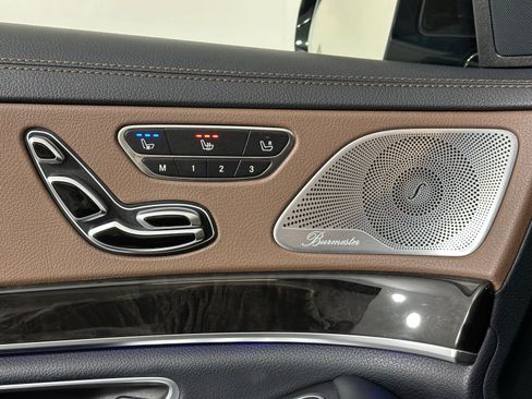 Used 2014 Mercedes-Benz S 550 Sedan w/ Edition 1 Package image 25