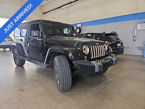 Used 2014 Jeep Wrangler Unlimited Sahara image 2