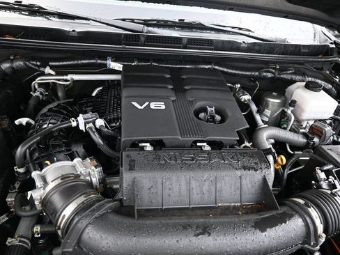 Used 2023 Nissan Frontier SV w/ Tow Package AWD/4WD image 16