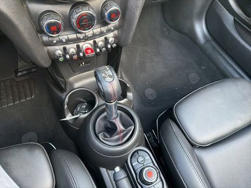 Used 2019 MINI Cooper S image 19