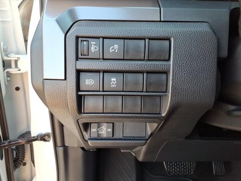 Certified 2024 Toyota Tacoma SR5 AWD/4WD image 20