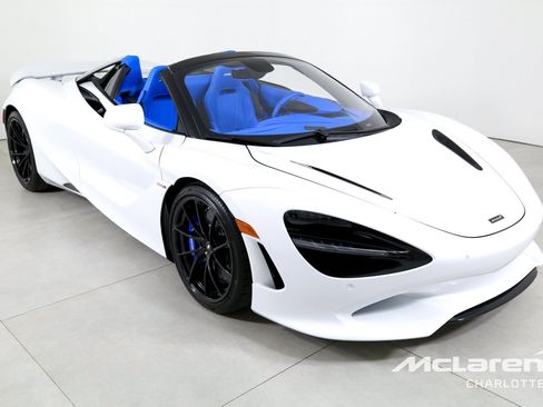 New 2026 McLaren 750S Spider RWD image 4