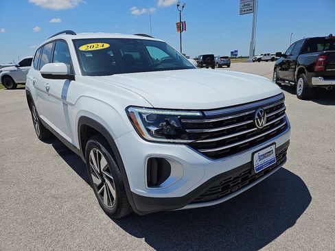 Used 2024 Volkswagen Atlas SE FWD image 11