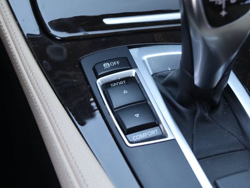 Used 2016 BMW 528i Sedan RWD image 28