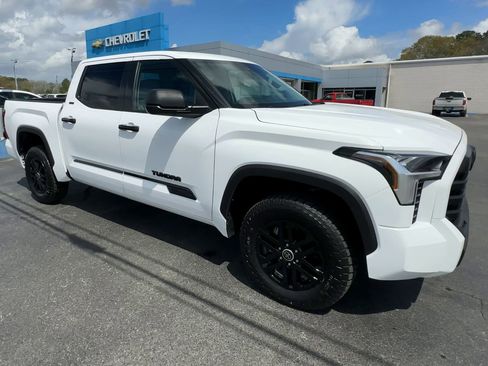Used 2024 Toyota Tundra SR5 AWD/4WD image 2