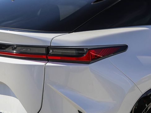 Used 2024 Lexus RZ 300e Premium FWD image 9