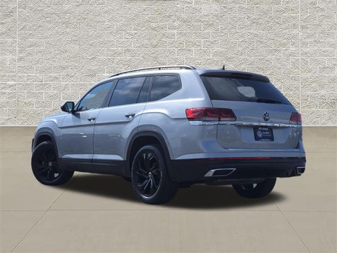 Certified 2023 Volkswagen Atlas SE w/ Black Wheel Package AWD/4WD image 5