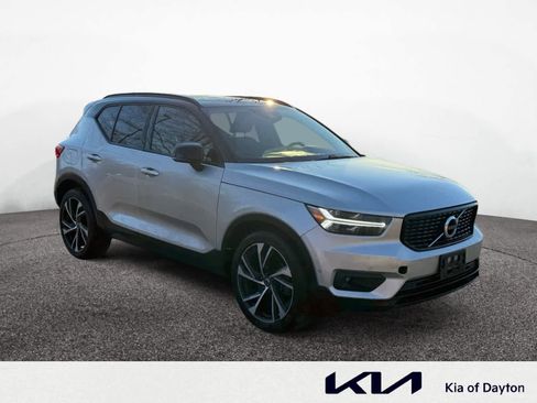 Used 2019 Volvo XC40 T5 R-Design image 7