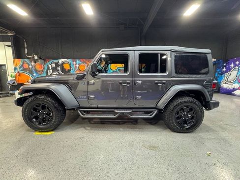 Used 2023 Jeep Wrangler Unlimited w/ Cold Weather Group AWD/4WD image 2