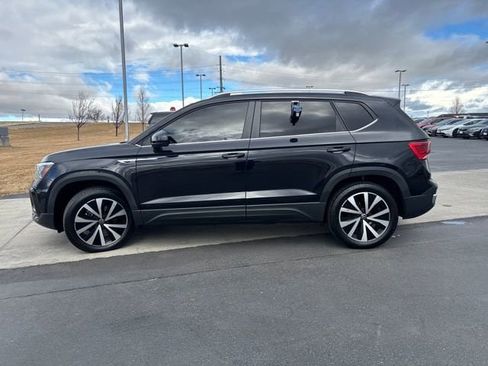 Used 2022 Volkswagen Taos SE image 6