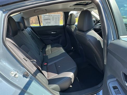 New 2026 Nissan Sentra SR w/ SR Premium Package FWD image 10