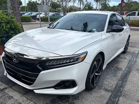 Used 2021 Honda Accord Sport image 2