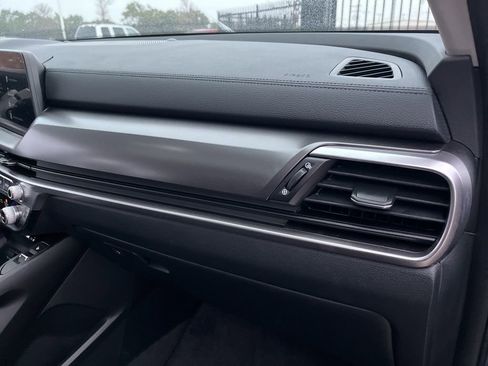 Used 2025 Kia Telluride S image 29