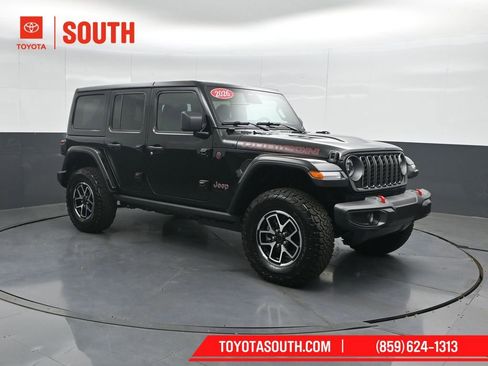 Used 2026 Jeep Wrangler Unlimited Rubicon AWD/4WD image 4