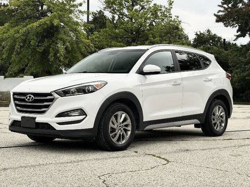 Used 2017 Hyundai Tucson SE w/ SE Popular Package 02 AWD/4WD image 3