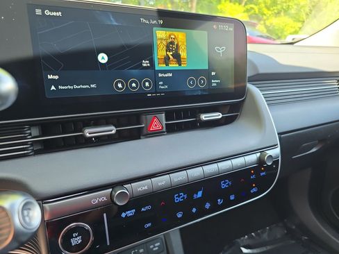 New 2025 Hyundai Ioniq 5 SE image 20