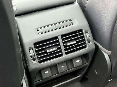 Used 2020 Land Rover Discovery Sport S image 18