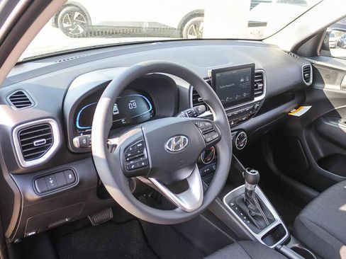New 2026 Hyundai Venue SE FWD image 23