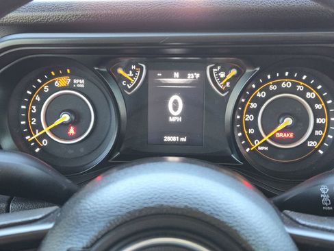 Used 2024 Jeep Wrangler Sport image 17