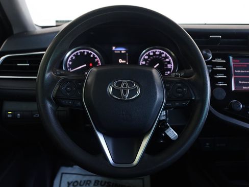 Used 2018 Toyota Camry LE FWD image 30