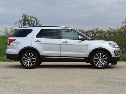 Used 2017 Ford Explorer Platinum