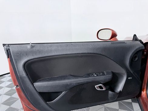 Used 2023 Dodge Challenger SXT w/ Blacktop Package image 9