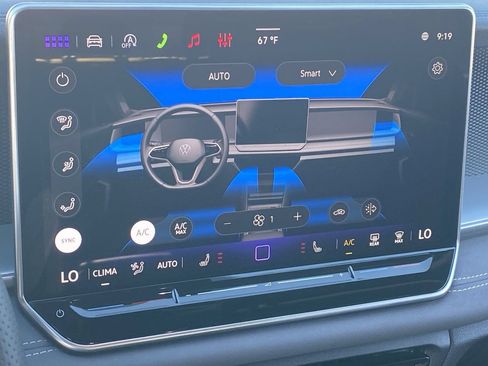 New 2026 Volkswagen Tiguan SE R-Line FWD image 24