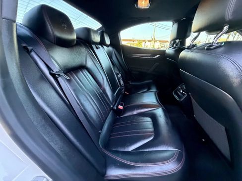 Used 2016 Maserati Ghibli RWD image 14