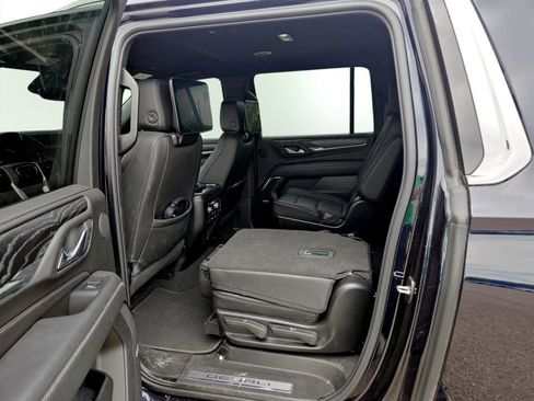 Used 2024 GMC Yukon XL Denali w/ Advanced Technology Package AWD/4WD image 26