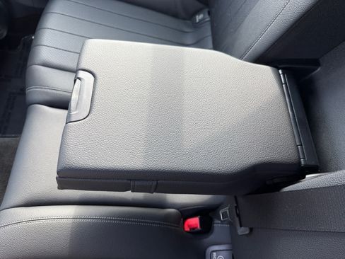 Certified 2019 Mercedes-Benz E 300 4MATIC image 16