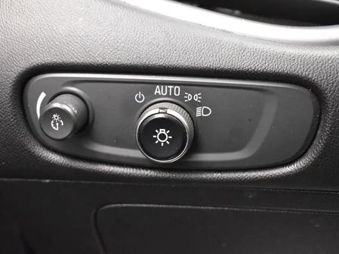 Used 2020 Chevrolet Malibu RS image 21