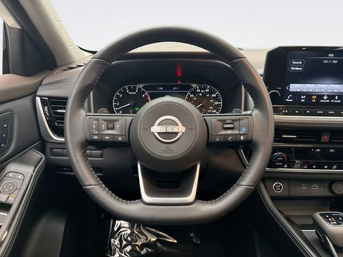 Used 2023 Nissan Rogue SL w/ SL Premium Package AWD/4WD image 12