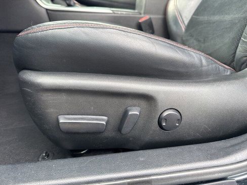 Used 2015 Toyota Camry XLE image 21