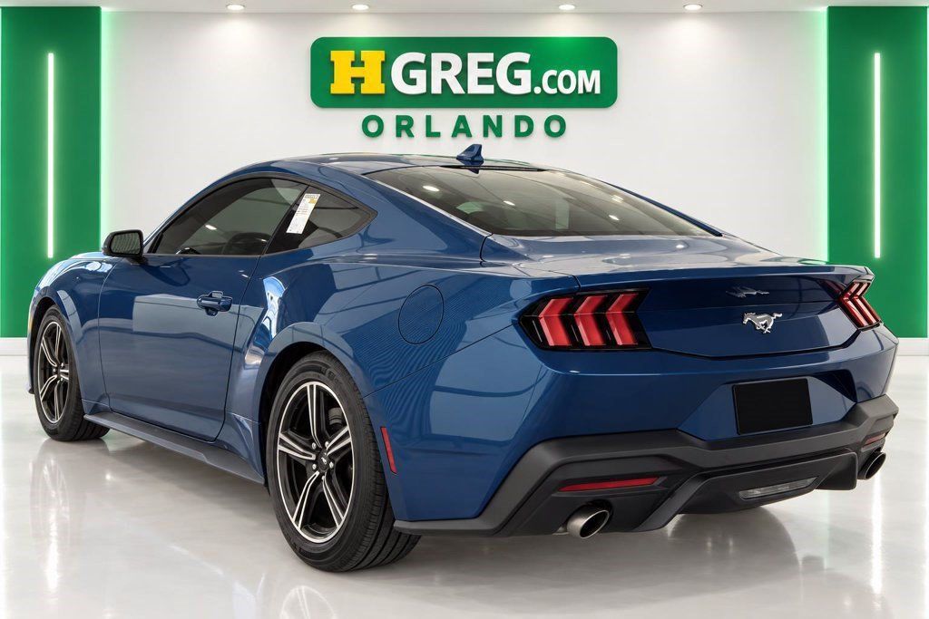 Used 2024 Ford Mustang Coupe RWD image 2