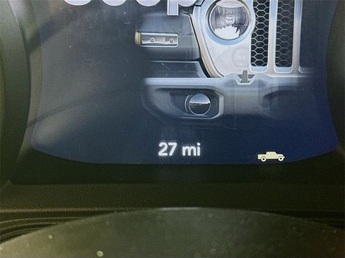 New 2025 Jeep Gladiator Sport image 11