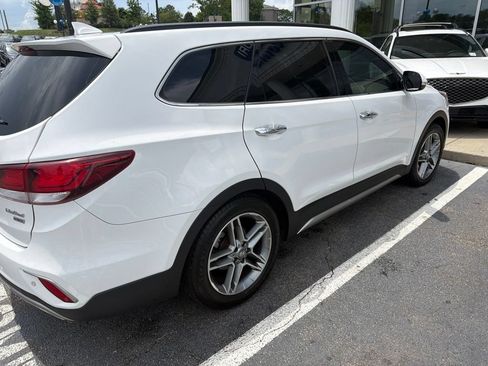 Used 2018 Hyundai Santa Fe Limited FWD image 5