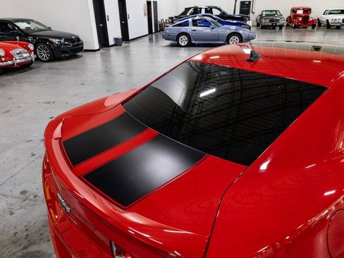 Used 2010 Chevrolet Camaro SS w/ RS Package RWD image 19