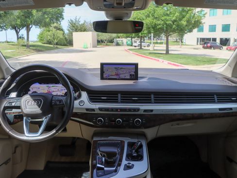 Used 2018 Audi Q7 2.0T Premium Plus w/ Premium Plus Package AWD/4WD image 30