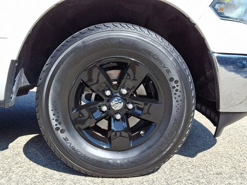 Used 2024 RAM 1500 Classic SLT image 8