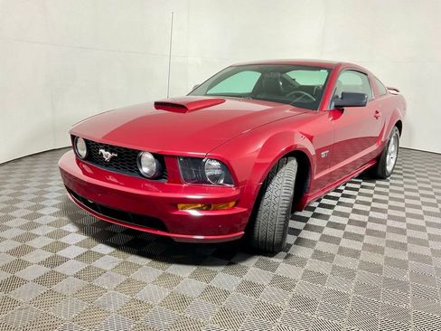 Used 2007 Ford Mustang GT RWD image 2