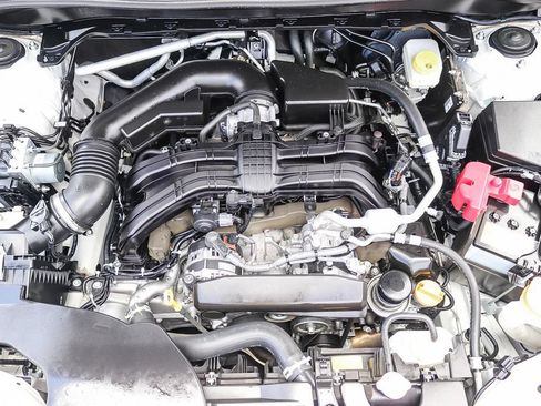 Certified 2025 Subaru Forester Premium AWD/4WD image 32