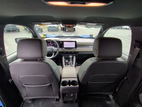 Certified 2025 Chevrolet Colorado ZR2 w/ Technology Package AWD/4WD image 20