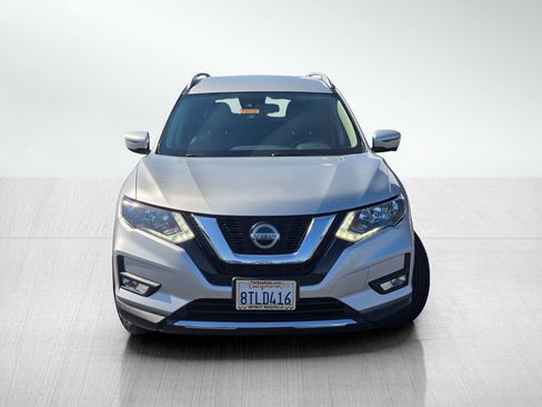 Used 2020 Nissan Rogue SL FWD image 2
