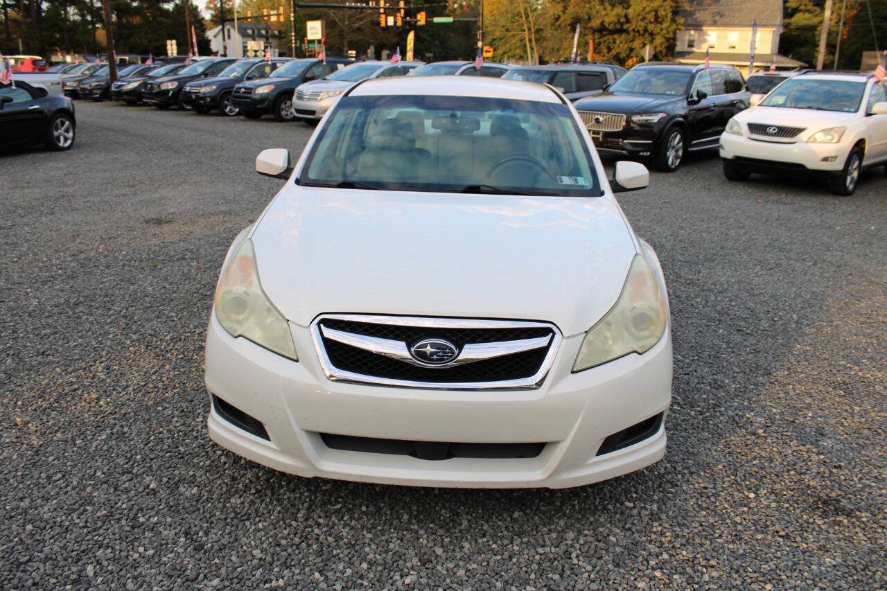 Used 2011 Subaru Legacy 2.5i Premium AWD/4WD image 3