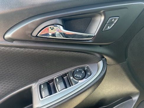 Used 2024 Chevrolet Malibu LT image 17