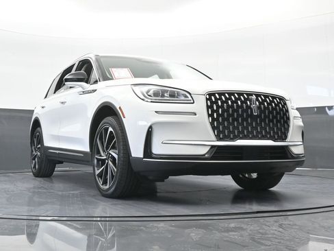 Used 2023 Lincoln Corsair Reserve AWD/4WD image 60