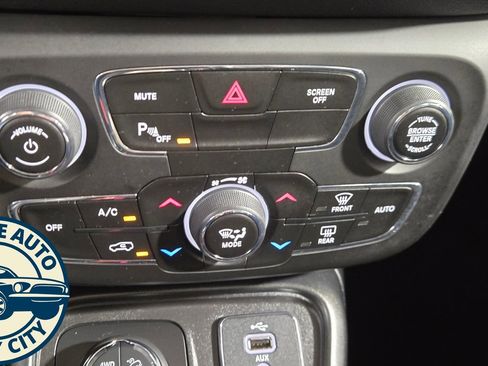 Used 2018 Jeep Compass Trailhawk w/ Leather Interior Group image 16