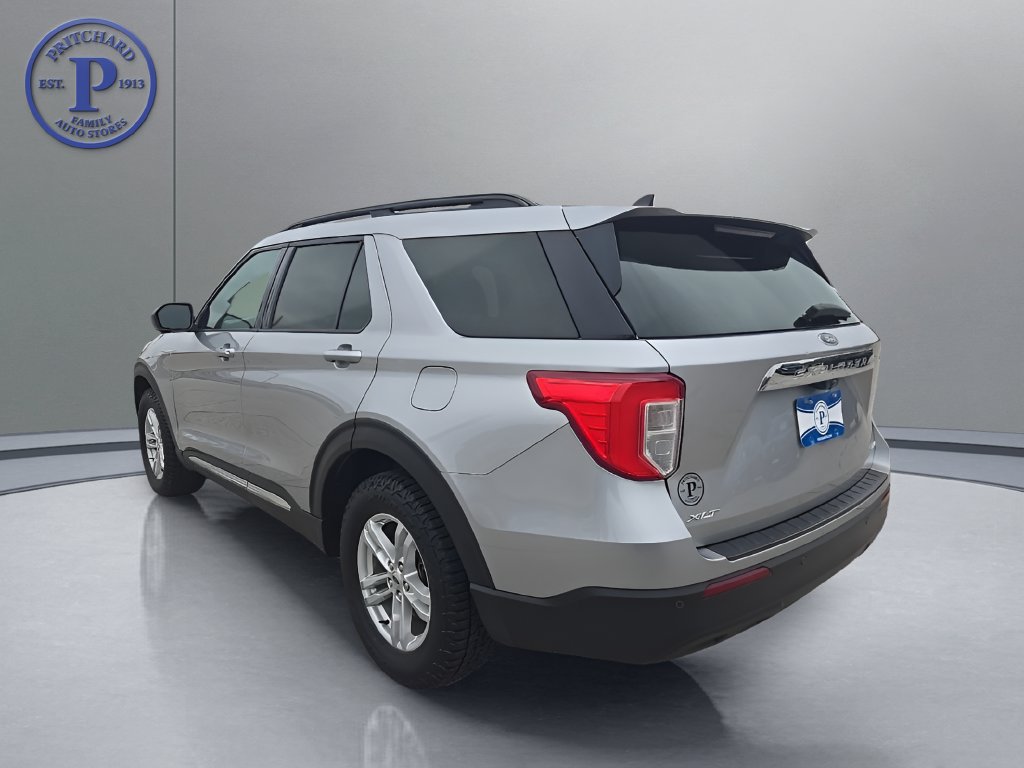 Used 2021 Ford Explorer XLT AWD/4WD image 5